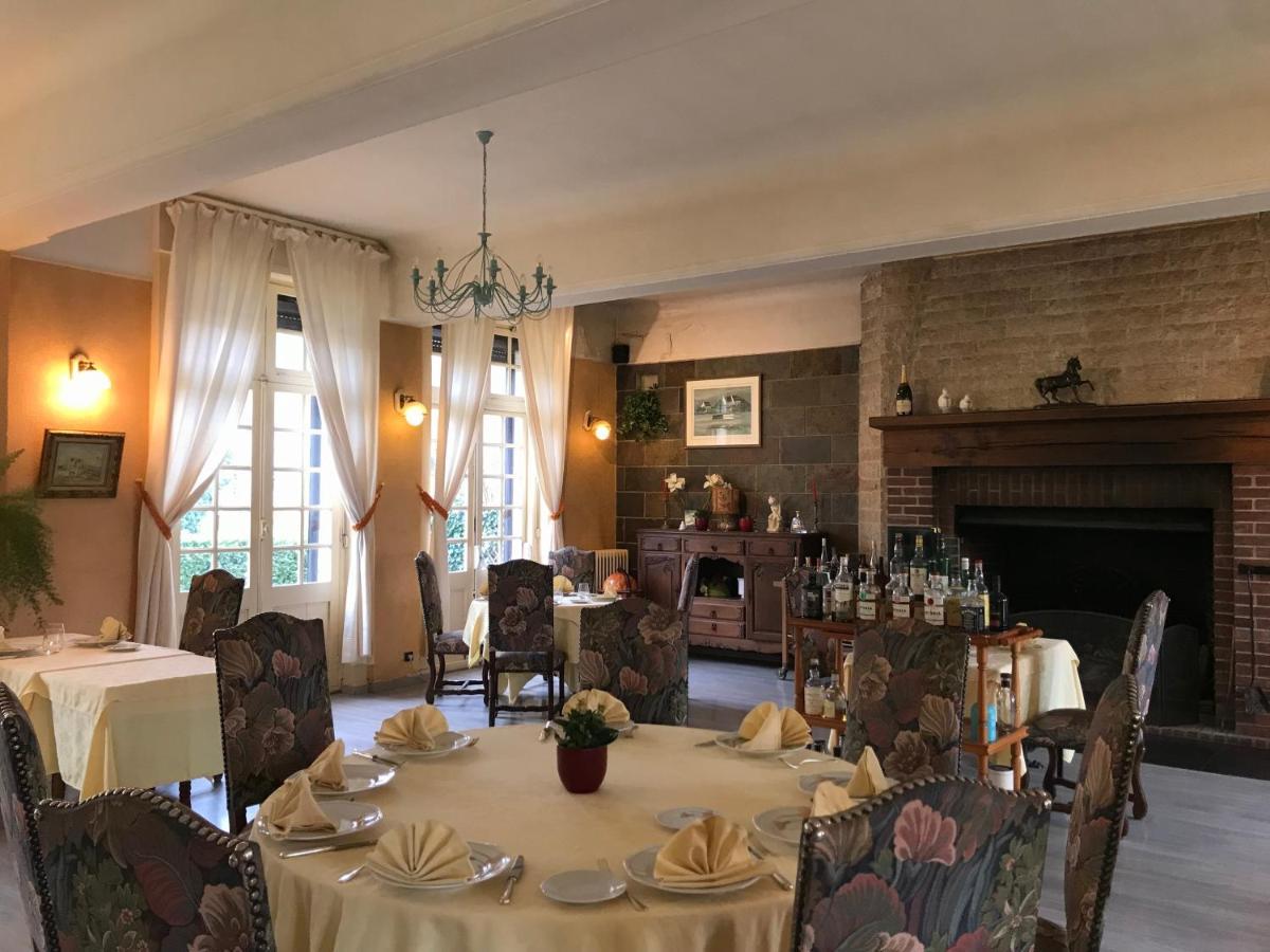 Logis Hotel & Restaurant - Auberge De La Foret Hazebrouck Exteriör bild