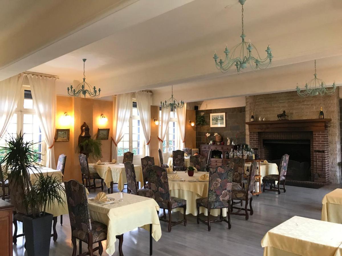 Logis Hotel & Restaurant - Auberge De La Foret Hazebrouck Exteriör bild