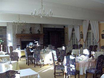 Logis Hotel & Restaurant - Auberge De La Foret Hazebrouck Exteriör bild
